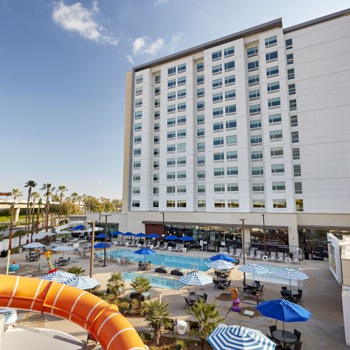 Anaheim Resort Suites